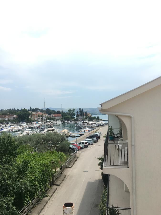Pakovo Apartments Andrija Τίβατ Εξωτερικό φωτογραφία